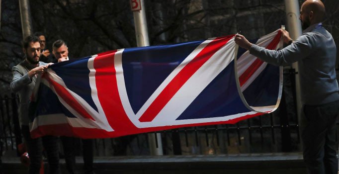 Brüksel'den tarihi fotoğraf: İngiltere bayrağı indirildi