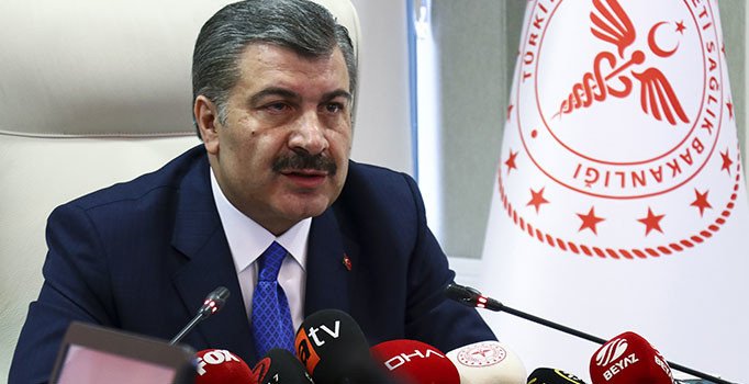 Koca: Çin'den gelen bütün yolcuları kontrolden geçiriyoruz