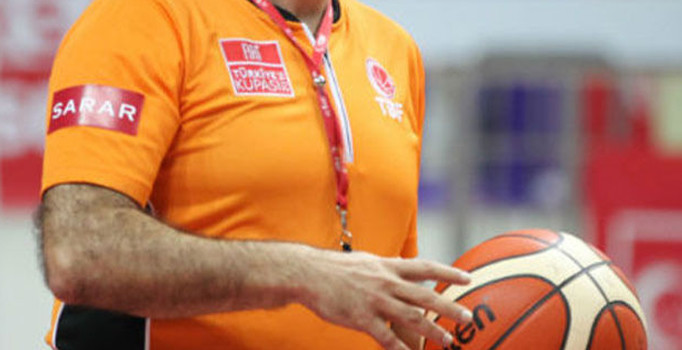 Anadolu Efes-Fenerbahçe maçını Recep Ankaralı yönetecek