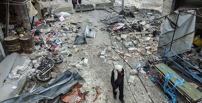 Son dakika! Rejim güçleri, kaçan sivilleri bombaladı: 7 ölü