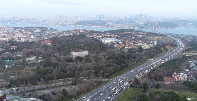 Okullar açıldı, İstanbul'da trafik çilesi başladı