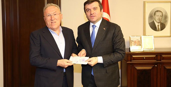 Japon öğrencilerden duygulandıran deprem yardımı