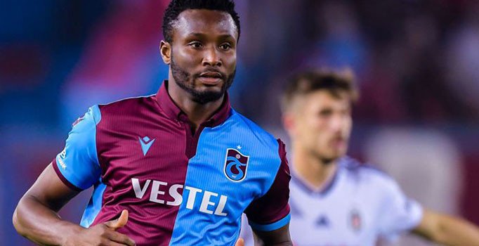 Trabzonspor, Obi Mikel'e yönelik ırkçı saldırılar için suç duyurusunda bulundu