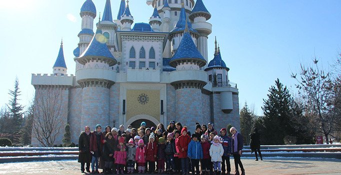 Odunpazarı Belediyesi, sömestırda çocukları Masal Şatosu’na götürdü.