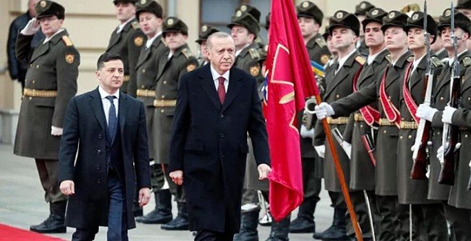 Cumhurbaşkanı Erdoğan tören kıtasını 'Yaşasın Ukrayna' diye selamladı