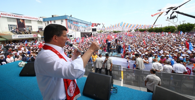 Davutoğlu: O kirli eli 
mutlaka bulacağız