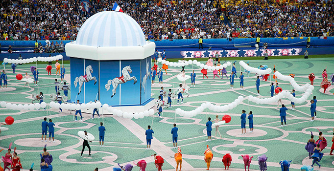 EURO 2016'ya görkemli açılış töreni