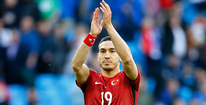 Mevlüt Erdinç Fransa'ya geri döndü