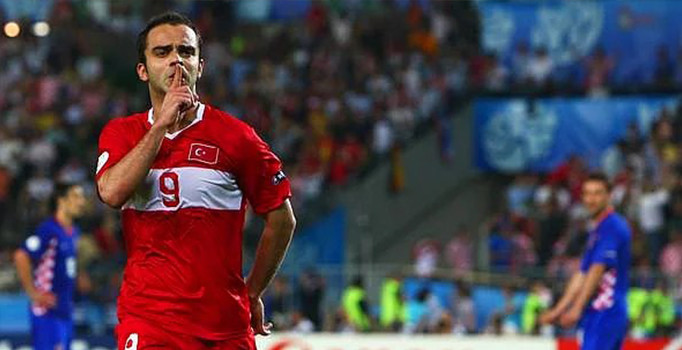 Türkiye EURO 2016'daki ilk golünü sosyal medyadan attı