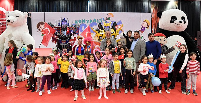 Konyaaltı Belediyesinin düzenlediği Çocuk Festivaline 40 bin ziyaretçi