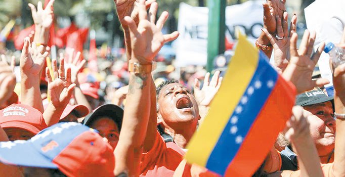 Maduro yaptırımlar için döviz biriktiriyor