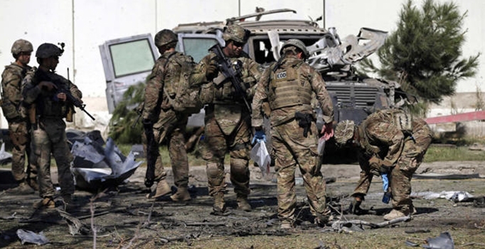 Taliban'dan eş zamanlı 
3 baskın: 26 ölü