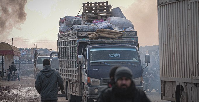 İdlib'de 1,5 milyon sivil daha Türkiye sınırına göç edebilir