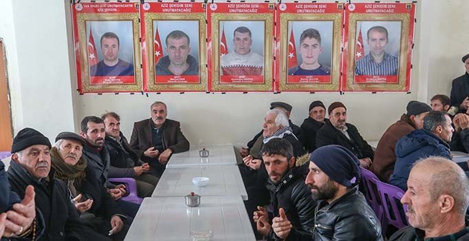 Van'da çığ altında kalan 8 korucunun köyünde acı hakim: Şehit olanların hepsi akraba