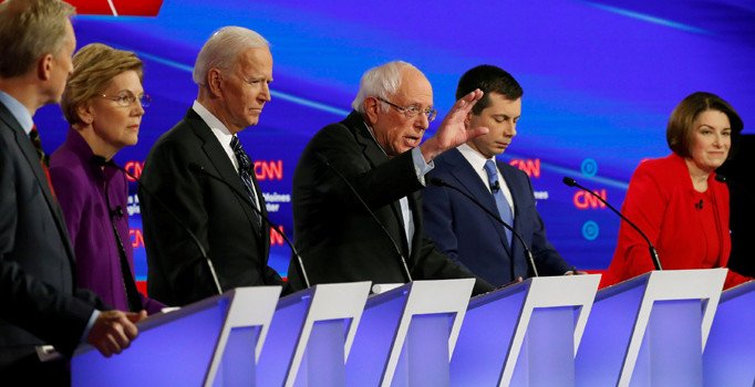 Iowa'da ilk ön seçimi Buttigieg ile Sanders başa baş tamamladı