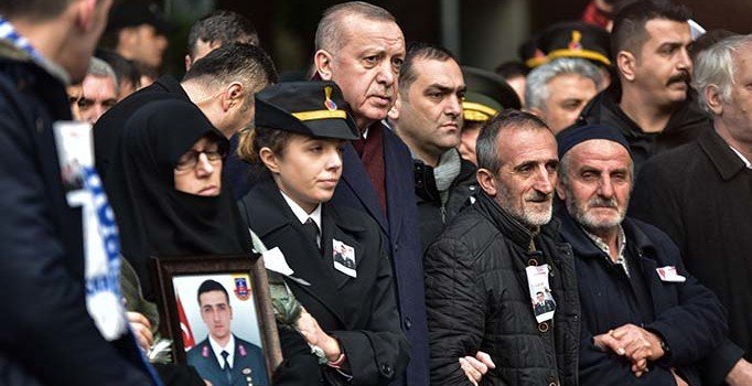 Erdoğan, Van şehidinin cenazesine katıldı: Bu ara felaketlerle mücadelemiz var