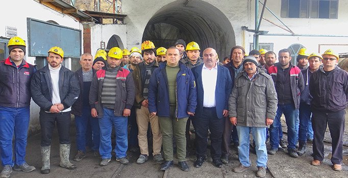 Karaman'da kömür ocağı işçileri iş bıraktı
