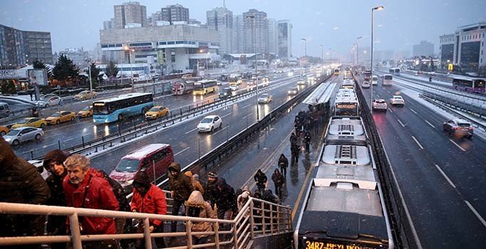 Marmara'nın tamamı beyaza bürünecek | Kar İstanbul'u ne zaman terk edecek?