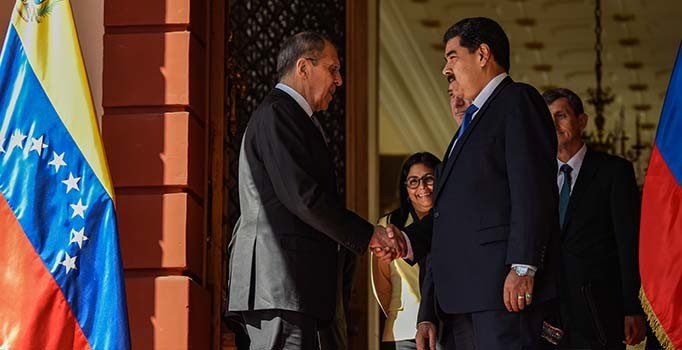 Lavrov: Rusya, Venezuela hükümetini destekliyor