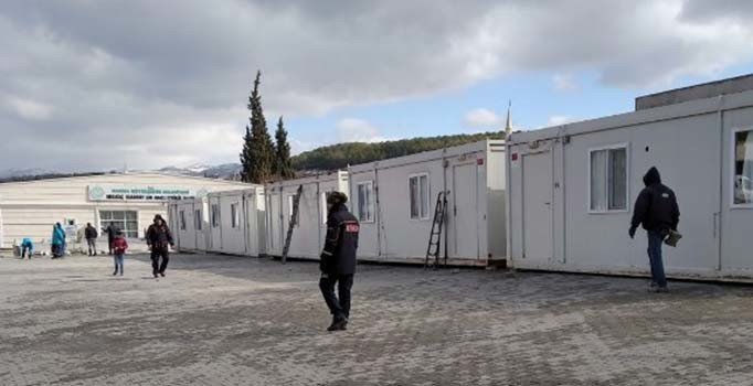 Manisa'da depremzedeler için konteyner evler kuruldu