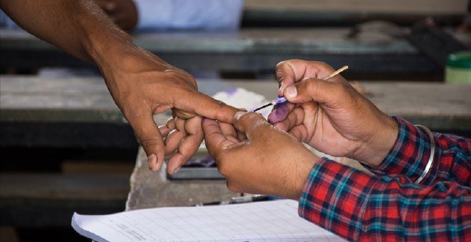 Hindistan, Delhi seçimi için sandık başında