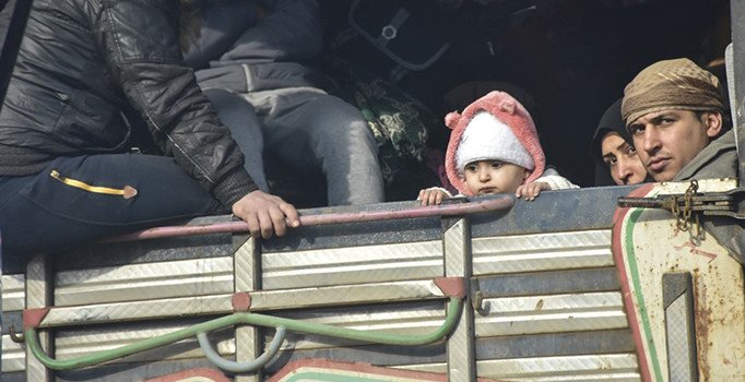 İdlib'de 1,5 milyon sivil daha Türkiye sınırına göç edebilir