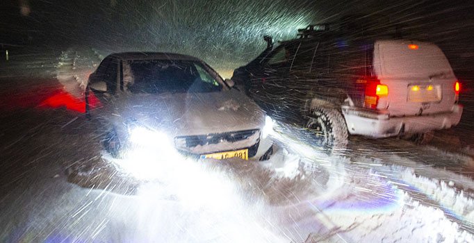 Son dakika... Kar yağışı nedeniyle Iğdır-Ağrı kara yolu ulaşıma kapandı