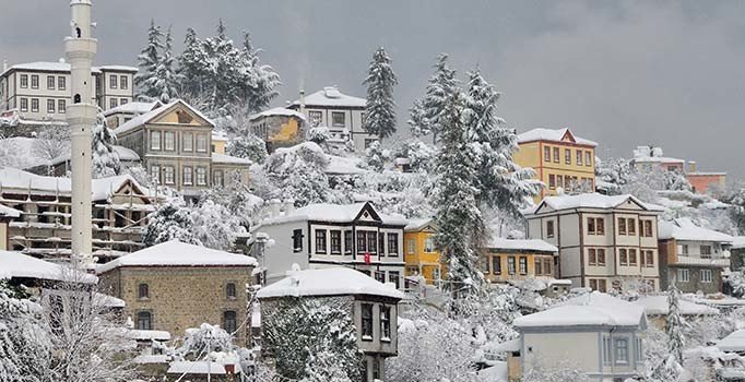 Karadeniz'de okullara kar tatili