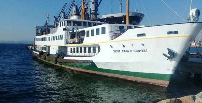 İnternetten satışa çıkarılan yolcu vapuru söküm tesislerine getirildi