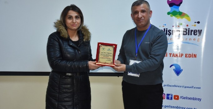 “Bağımlılıkla Mücadele Ailede Başlar” semineri düzenlendi