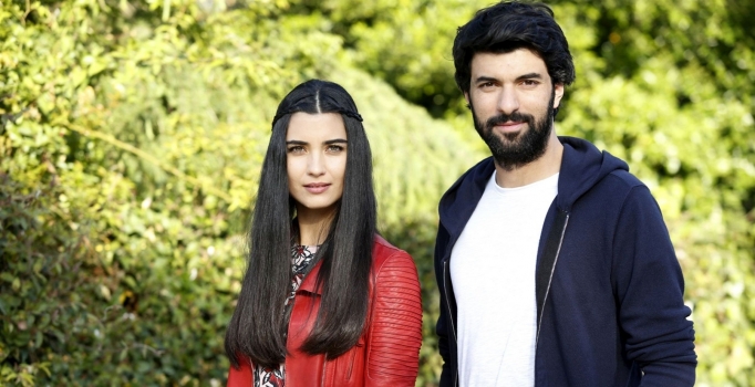 Tuba Büyüküstün ve Engin Akyürek komşu oldu