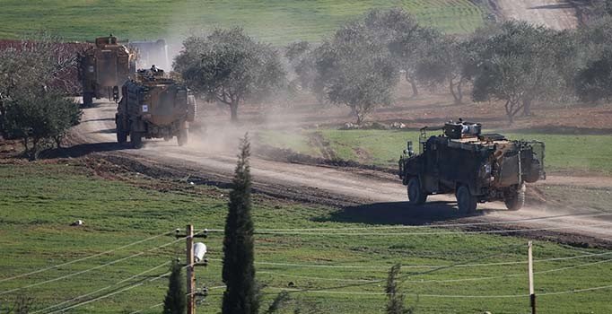 Suriye sınırına 300 araçlık sevkiyat daha