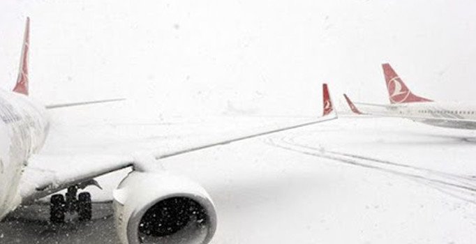 Ordu-Giresun Havalimanı'nda ulaşıma kar engeli