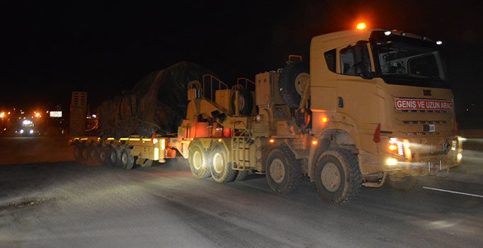 İdlib'teki gözlem noktalarına gece yarısı askeri sevkiyat