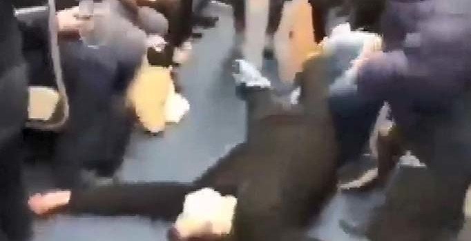 Metroda 'koronavirüs şakası'na gözaltı