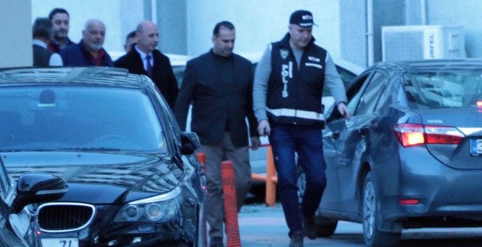 Yalova Belediye Başkan Yardımcısı Halit Güleç gözaltına alındı