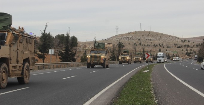 Hatay sınırına askeri sevkıyat