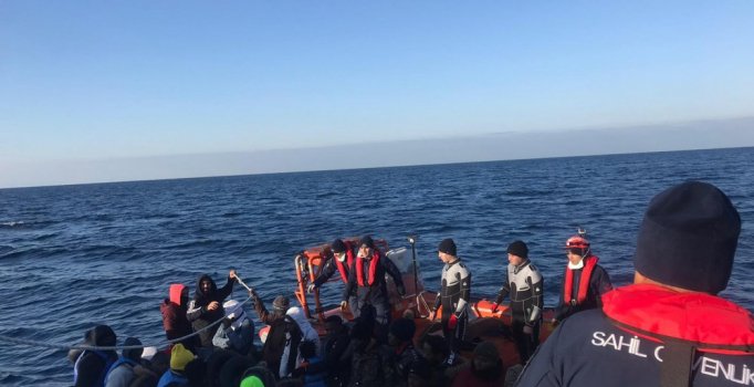 İzmir'de 75 kaçak göçmen yakalandı