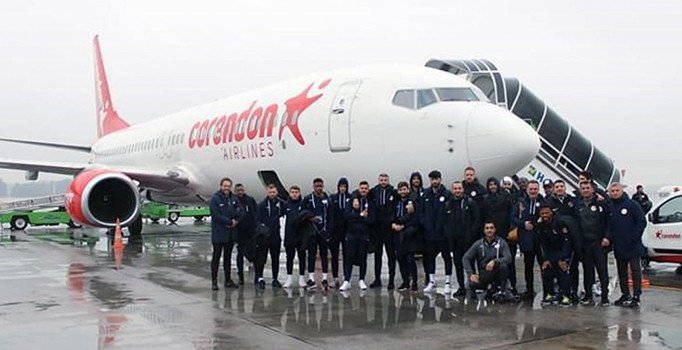 Antalyaspor'un uçağı, hava koşulları nedeniyle Sivas'a inemedi