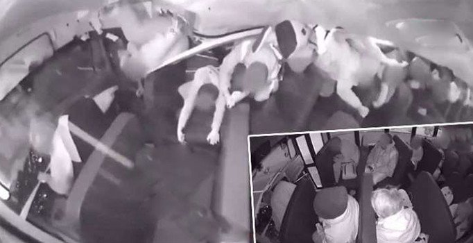 ABD'de takla atan okul servisinde dehşet anları