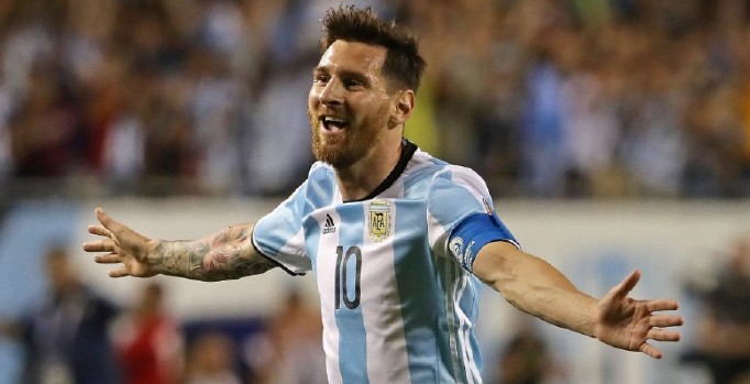 Messi: Arjantin Milli Takımı'yla yeniden sahalara çıkacağım