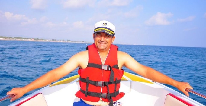 Turizm çalışanı otomobilinde ölü bulundu