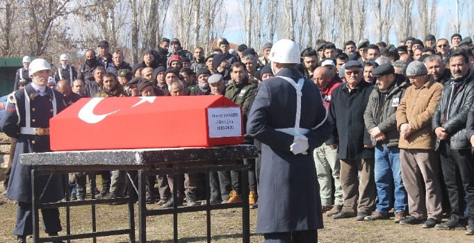 Kazada hayatını kaybeden uzman çavuş Çankırı’da toprağa verildi