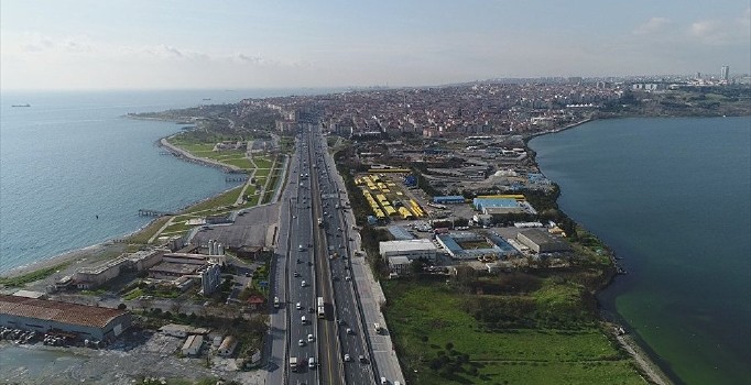 İBB'den Kanal İstanbul ÇED raporunun iptali için mahkemeye başvuru