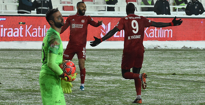 Lig lideri kupada saf dışı | Sivasspor 1-1 Antalyaspor