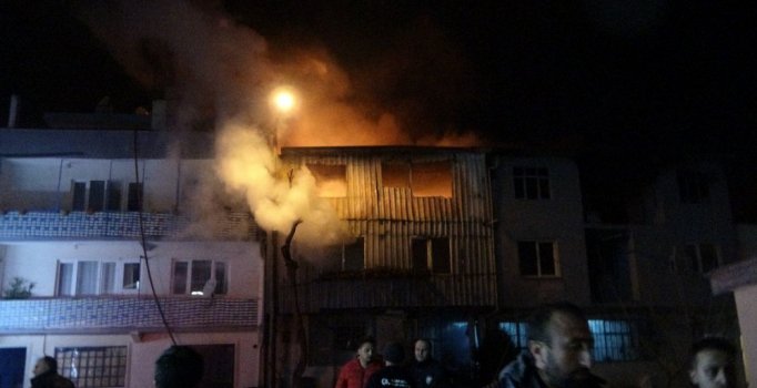 Bursa'da geri dönüşüm fabrikasında korkutan yangın