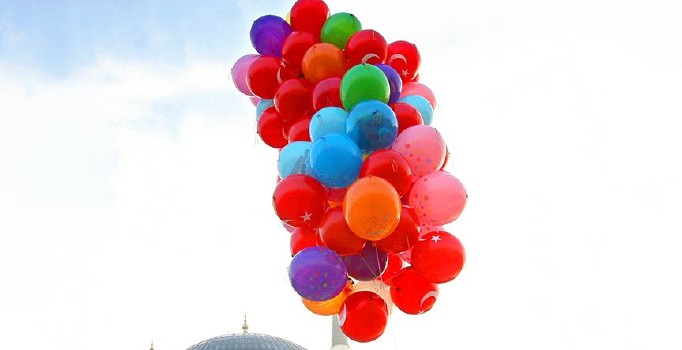 Ticaret Bakanlığı'ndan 'uçan balon' uyarısı: Sadece helyum gazlı olanları alın