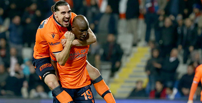 Beşiktaş'ı 1- 0 yenen Başakşehir Süper Lig'in zirvesine çıktı