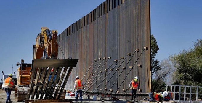 ABD'den Meksika sınırına duvar için 3,8 milyar dolar