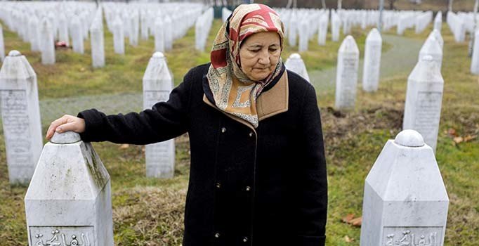 Srebrenitsa'da 82 soykırım kurbanı daha defnedilecek